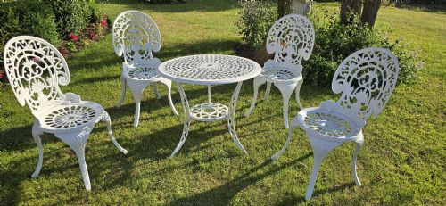 CAST IRON GARDEN CONSERVATORY SET OF FOUR CHAIRS AND TABLE - ADDITIONAL PHOTO 1