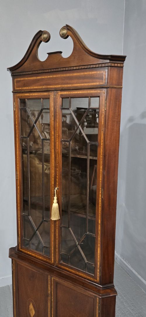 GOOD INLAID MAHOGANY CABINET - ADDITIONAL PHOTO 2