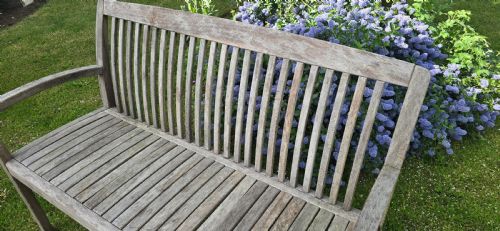WELL WEATHERED SILVERED TEAK GARDEN BENCH - ADDITIONAL PHOTO 4