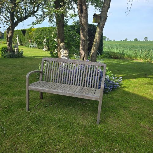 WELL WEATHERED SILVERED TEAK GARDEN BENCH