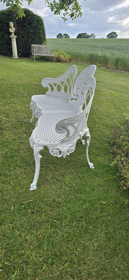 REFURBISHED GARDEN BENCH - ADDITIONAL PHOTO 2