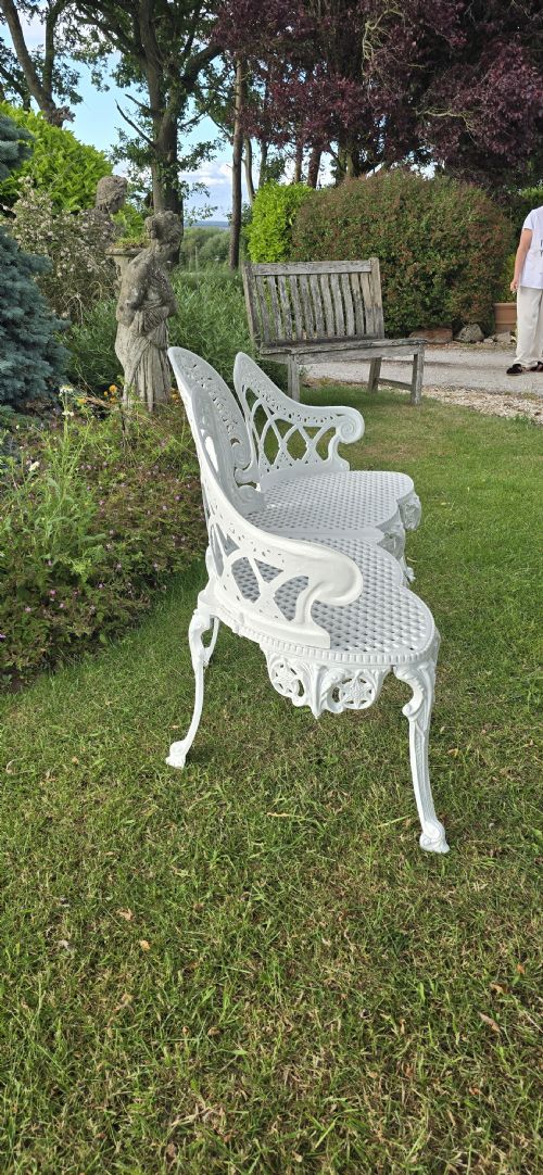 REFURBISHED GARDEN BENCH - ADDITIONAL PHOTO 6