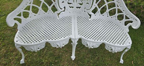 REFURBISHED GARDEN BENCH - ADDITIONAL PHOTO 8