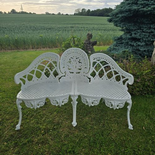REFURBISHED GARDEN BENCH - ADDITIONAL PHOTO 1