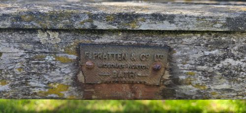 WELL WEATHERED TEAK GARDEN BENCH - ADDITIONAL PHOTO 4