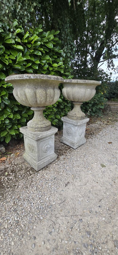 PAIR WELL WEATHERED GARDEN URNS ON PLINTHS - ADDITIONAL PHOTO 5