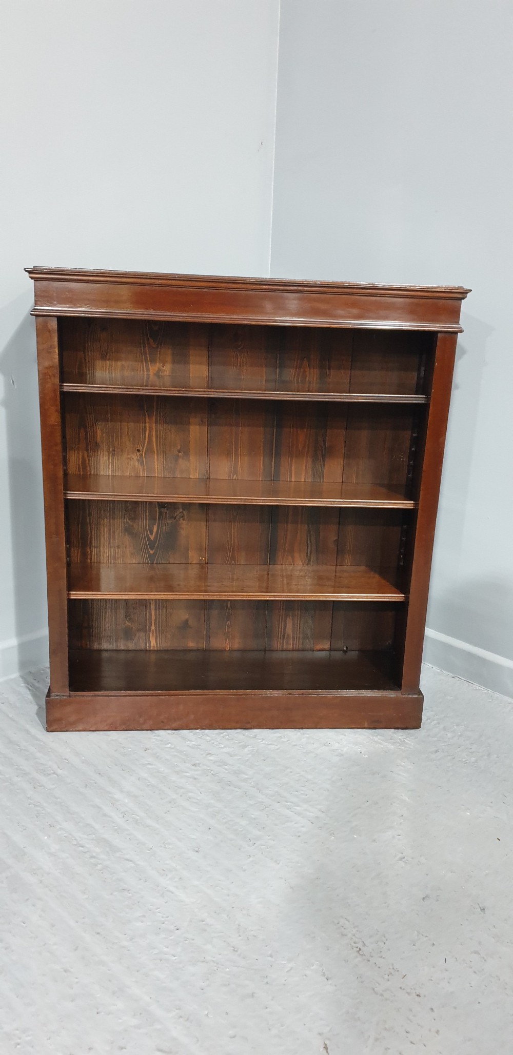 Victorian Mahogany Open Adjustable Library Bookcase View II
