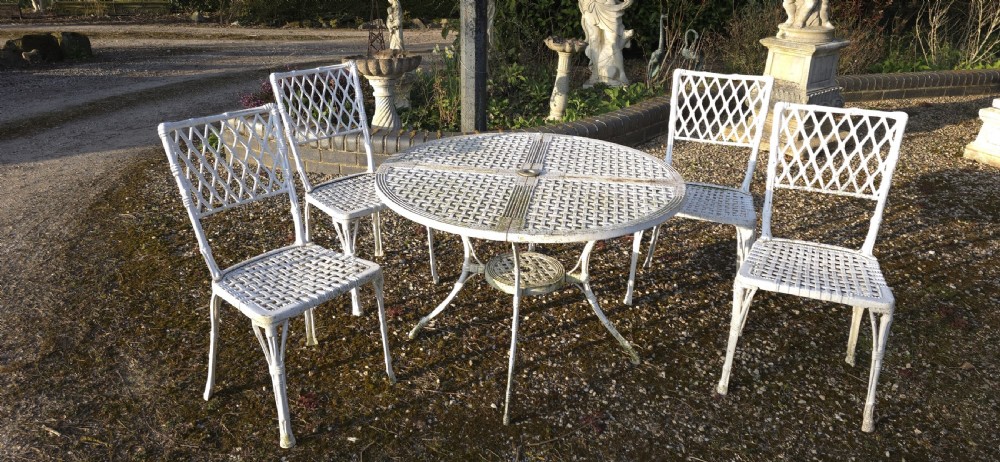 Super Lattice Garden Table and Chairs View X