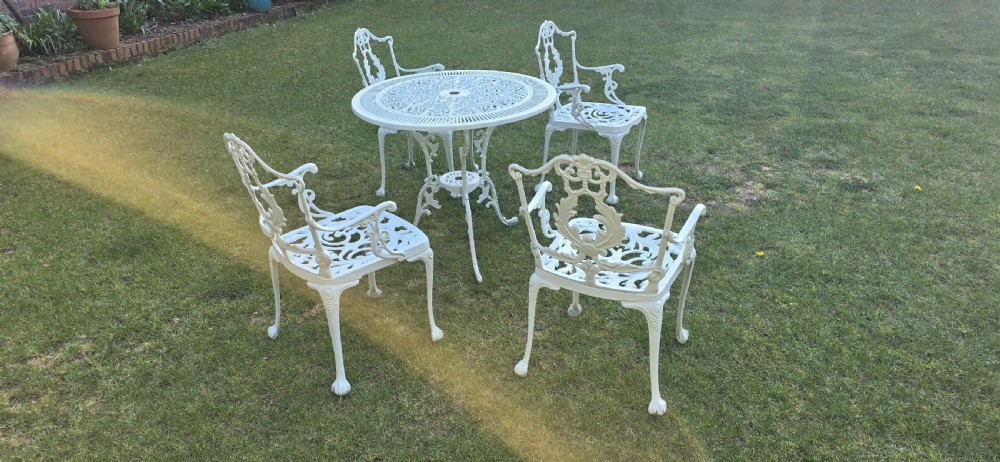 Superb Rare Refinished Patio Table & Four Chairs View VII