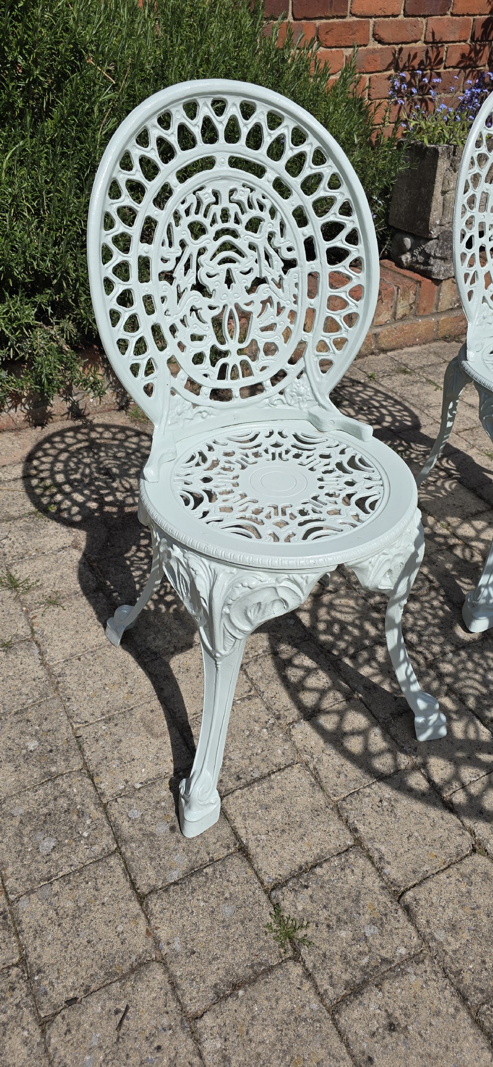 Lovely Quality Refurbished Patio Set View III