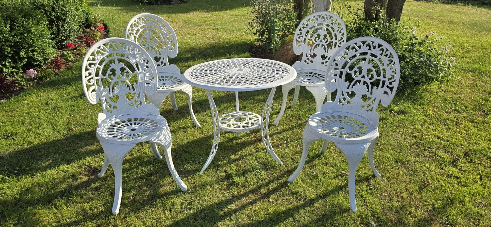 Cast Iron Garden Conservatory Set of Four Chairs and Table View VII