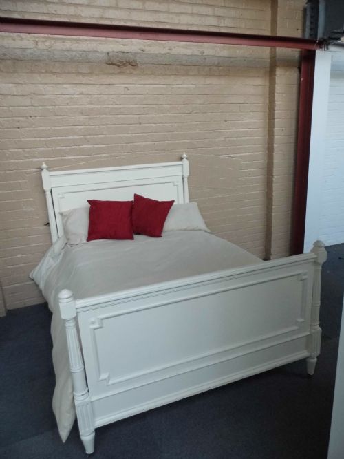 PAINTED FRENCH DOUBLE BED - ADDITIONAL PHOTO 3
