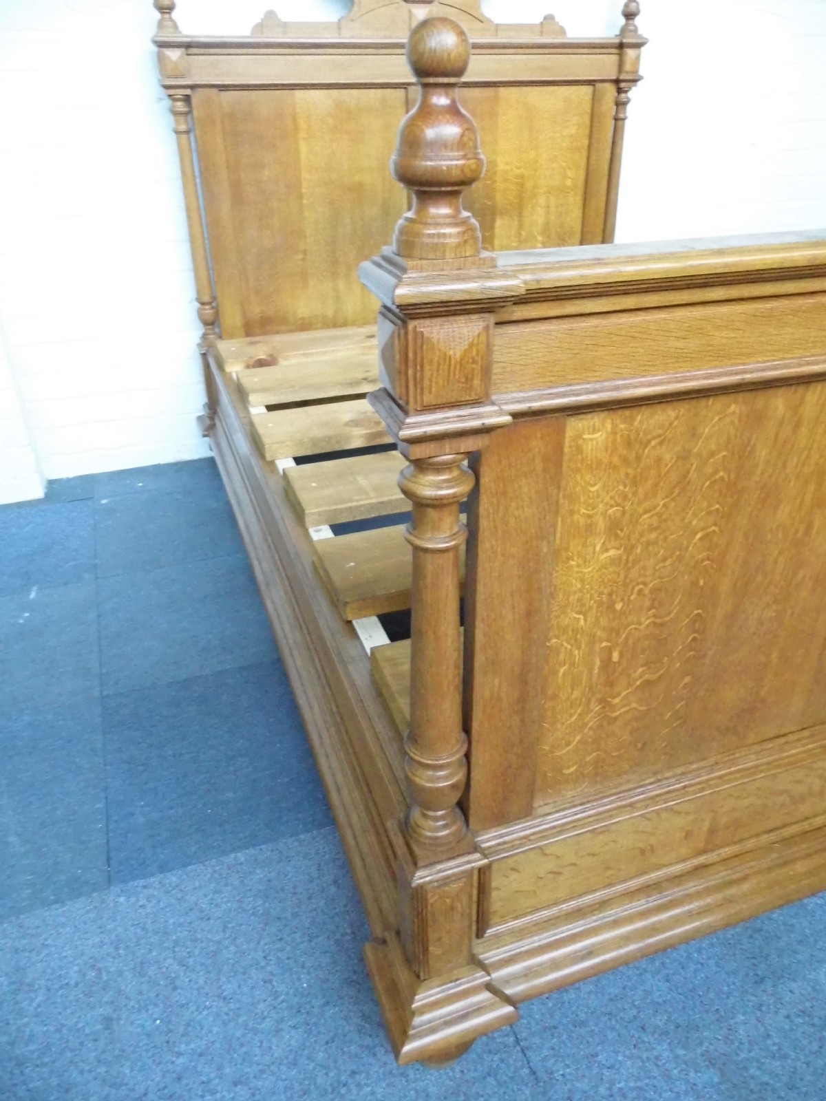FRENCH OAK DOUBLE BED  View II