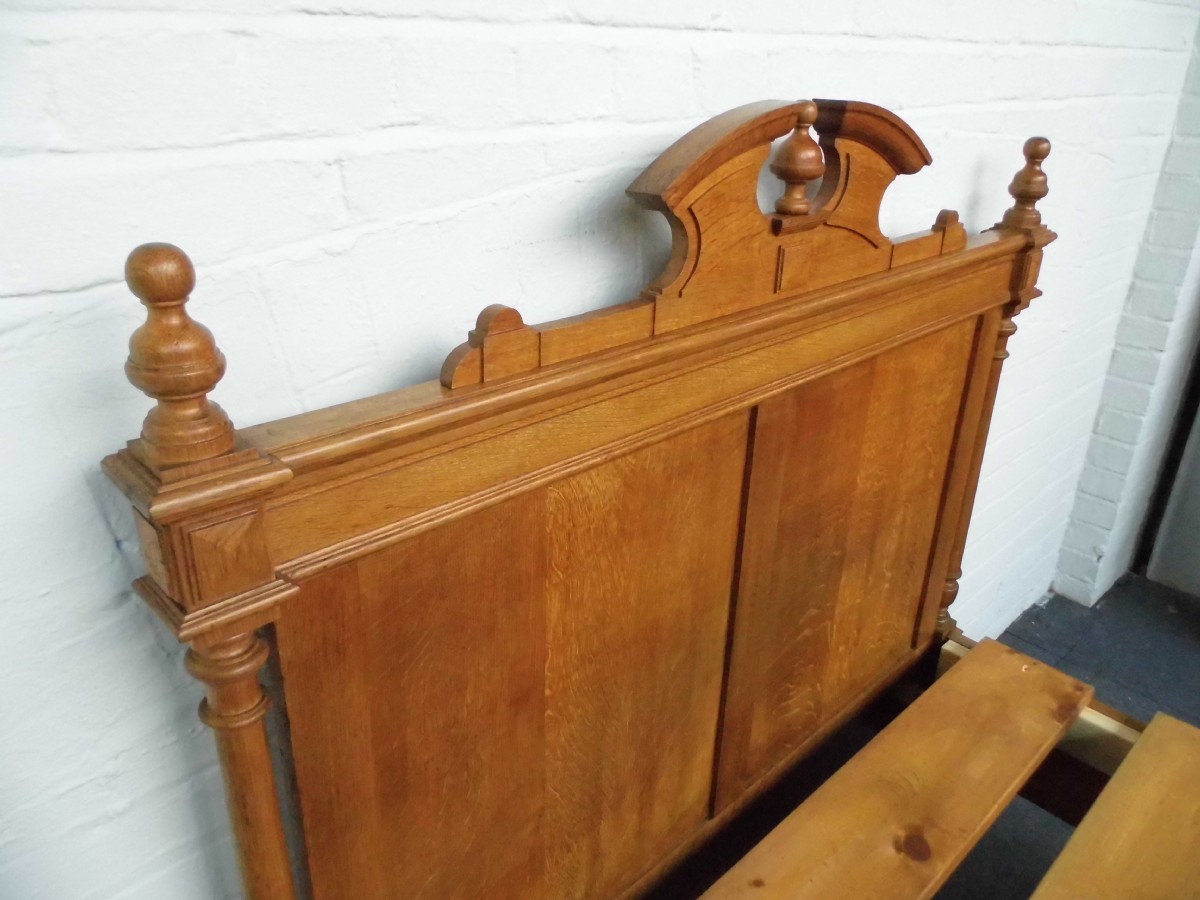 FRENCH OAK DOUBLE BED  View III