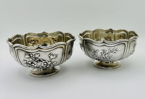 RARE EXQUISITE PAIR OF 19TH CENTURY CHINESE SOLID SILVER DECORATED BOWLS C1880 