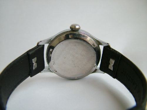 fig 2. Gents 1950s Smiths De Luxe wrist watch