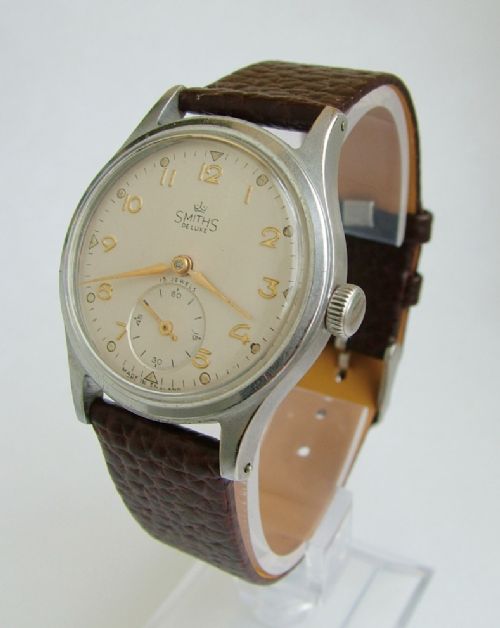 Gents 1940s Smiths De Luxe Wrist Watch