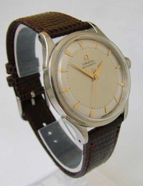 fig 1. 1940s gents Omega bumper automatic watch