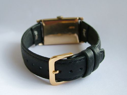 fig 2. Gents 1954 9ct gold Record wrist watch