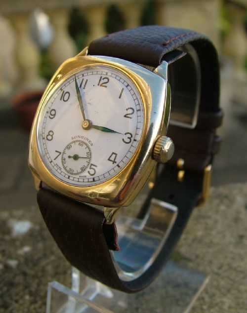fig 2. Gents 1945 9ct gold Longines wrist watch