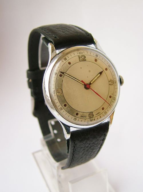 fig 2. Gents 1940s Swiss hand winding wrist watch