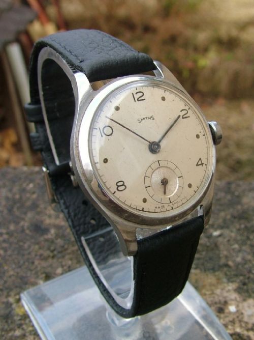 fig 1. Gents 1940s Smiths wrist watch, Made in England