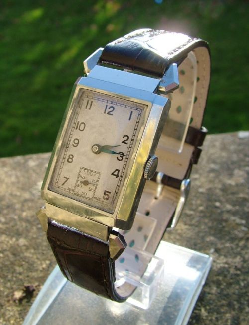 fig 1. Gents 1940s Buren wrist watch