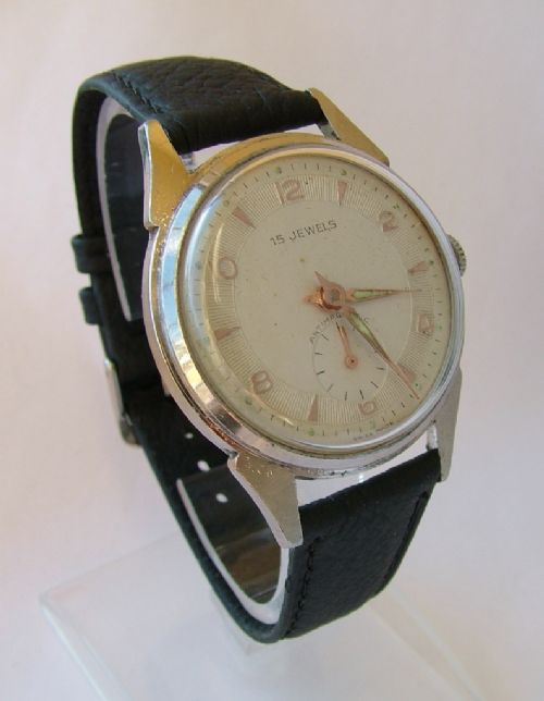 fig 1. Gents 1940s hand-winding wrist watch