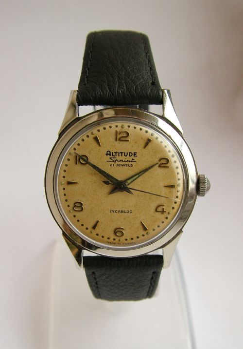 fig 1. Gents 1950s Altitude Sprint hand winding wrist watch