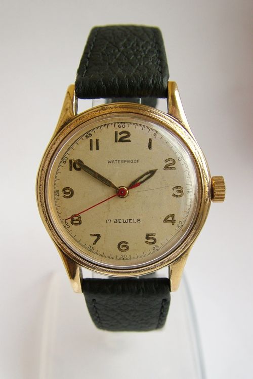 fig 1. Vintage 1950s gents hand winding wrist watch