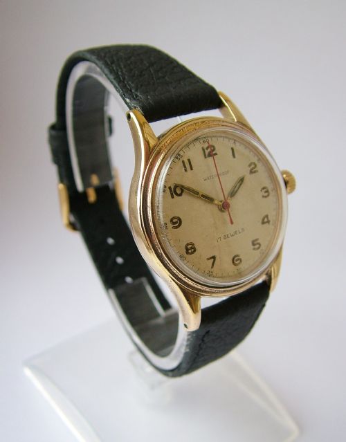 fig 2. Vintage 1950s gents hand winding wrist watch