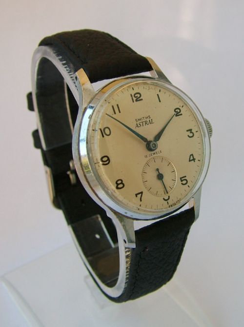 fig 1. Gents 1940s Smiths Astral wrist watch