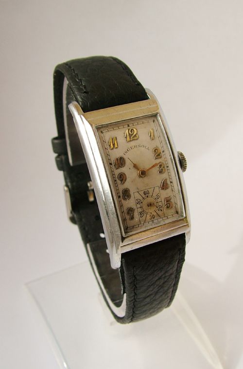 fig 1. Gents 1930s Ingersoll curvex wrist watch