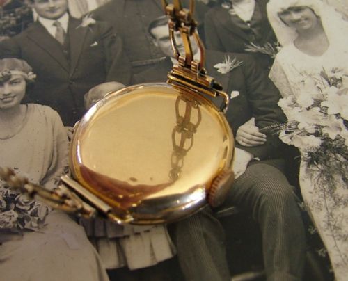 fig 1. Ladies 18ct Gold Half Hunter Watch, 1919