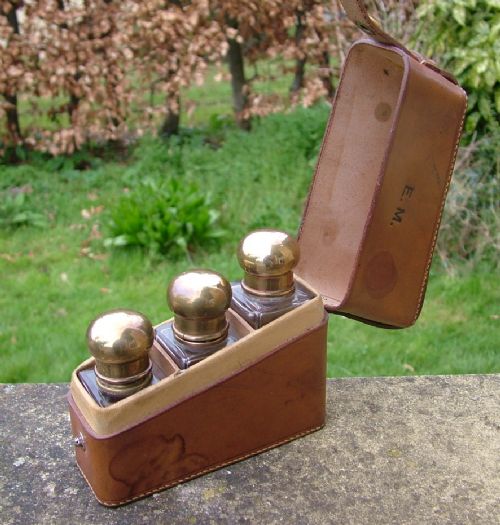 1920s/30s Gents Leather Cased Vanity Scent Bottles