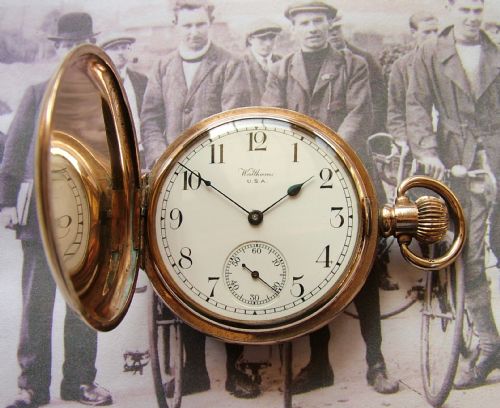A Vintage 1921 Waltham Gold Plated Full Hunter Pocket Watch.