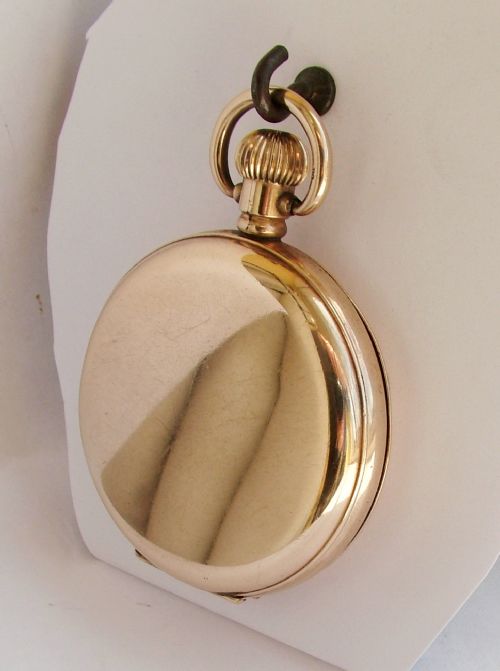fig 1. A vintage 1921 Waltham gold plated full hunter pocket watch.