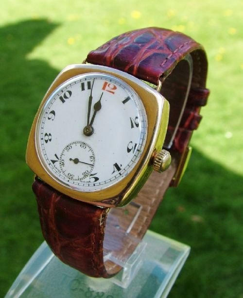 Gents 1920s 9ct Gold Cushion Cased Wrist Watch
