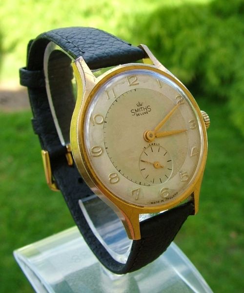 fig 1. A gents good sized 1950s Smiths De Luxe watch