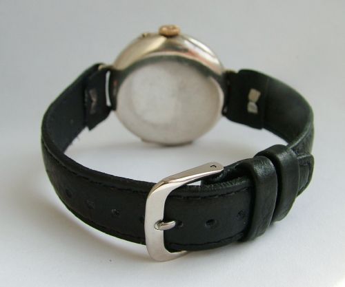 fig 2. A gents WW1 silver trench watch