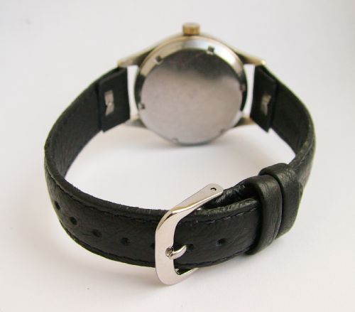 fig 2. A vintage 1940s gents Record hand winding wrist watch.
