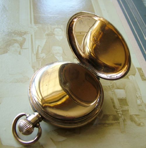 fig 1. Antique Waltham full hunter pocket watch, 1918
