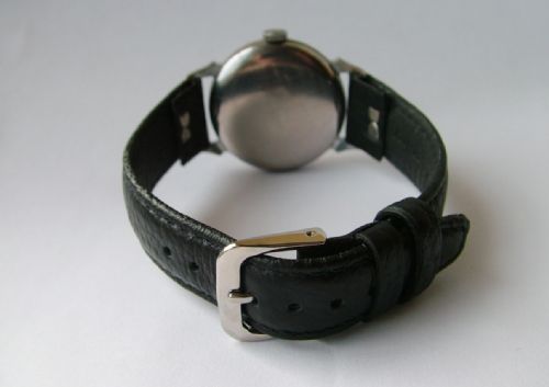 fig 2. Gents 1950s Smiths De Luxe wrist watch