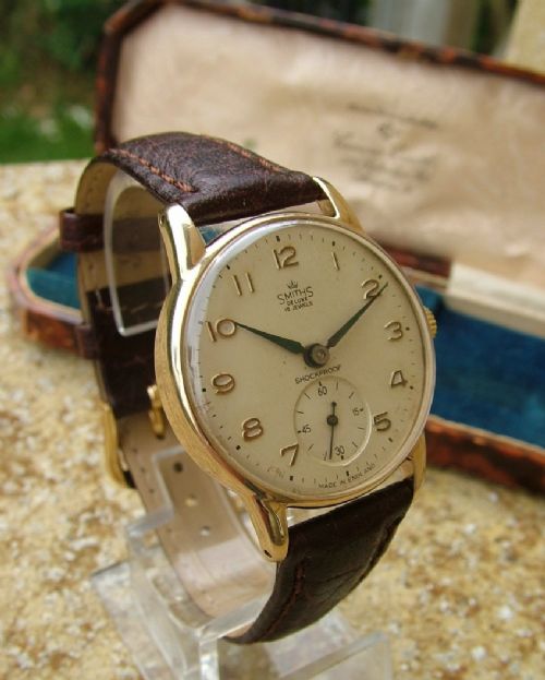 Gents 1950s 9 Carat Gold Smiths De Luxe Watch