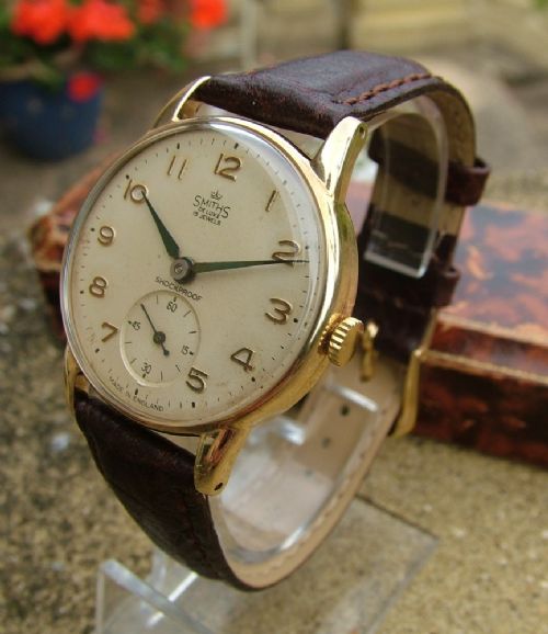 fig 1. Gents 1950s 9 carat gold Smiths De Luxe watch