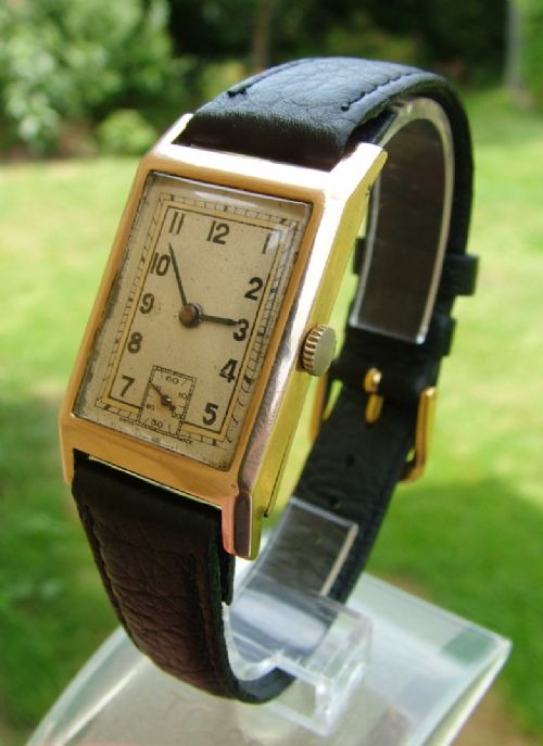 fig 1. 1940s 9 carat gold wrist watch