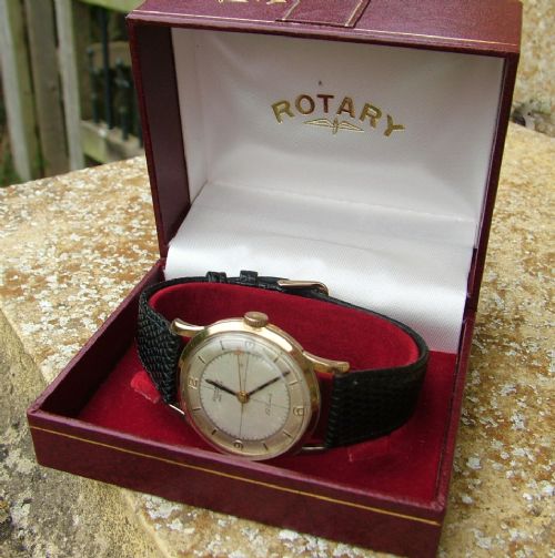 Gents 9ct Gold Rotary Maximus Vintage Watch