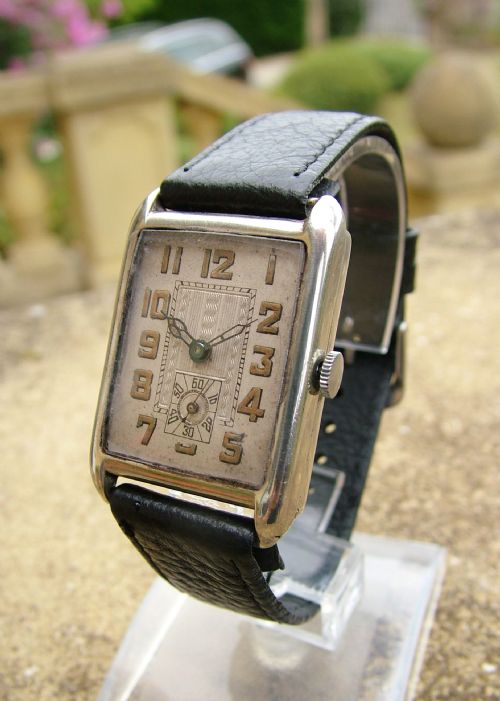 Gents 1928 Silver Hand Winding Wrist Watch.