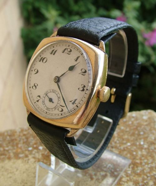 Gents 1920s Tavannes Cushion Cased Wrist Watch