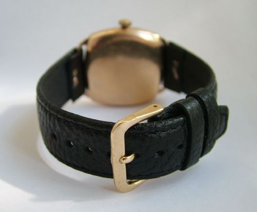 fig 2. Gents 1920s Tavannes cushion cased wrist watch